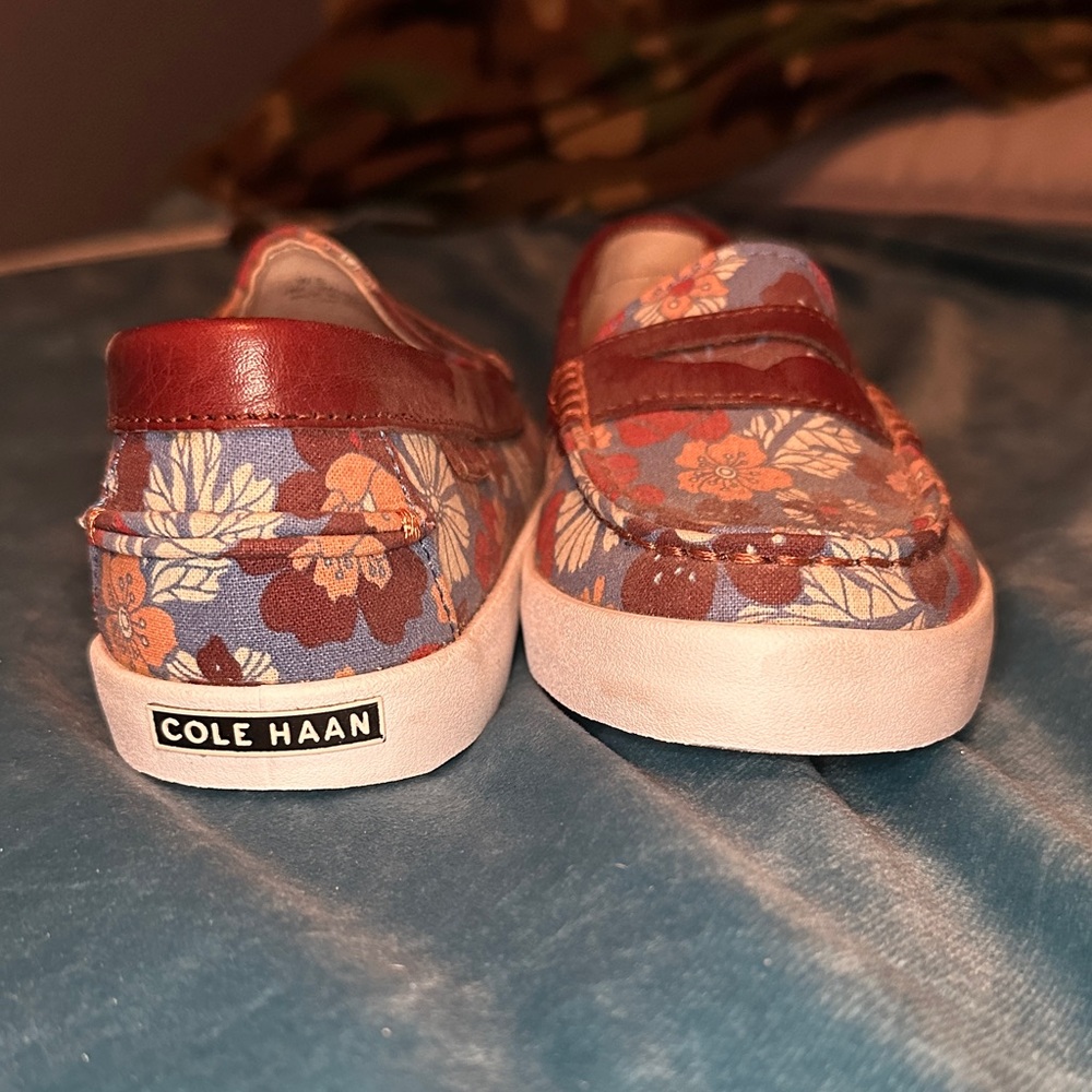 Cole Haan Women's Floral Loafers - Red and Blue